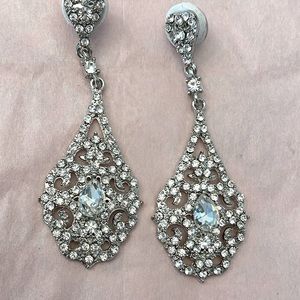 NWOT Teardrop Earrings with Stud Closure.